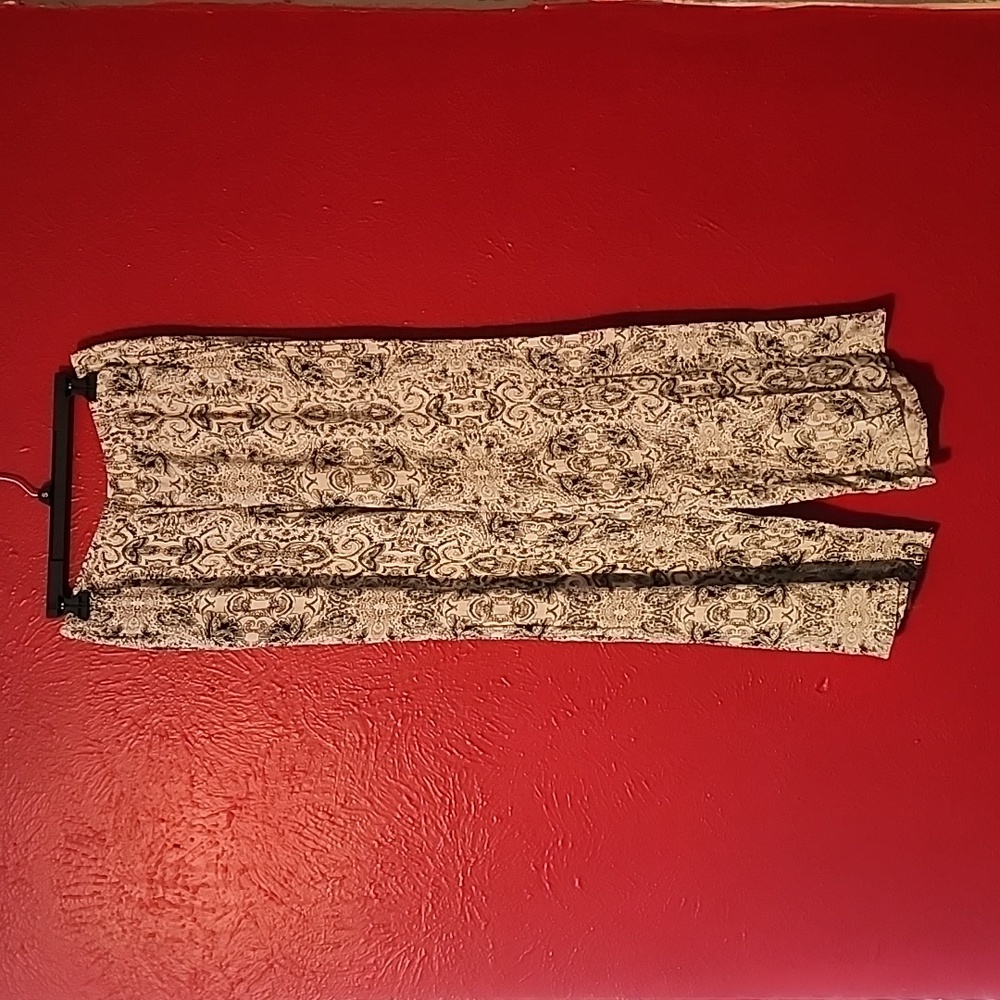 Women's Wide-Leg Pants